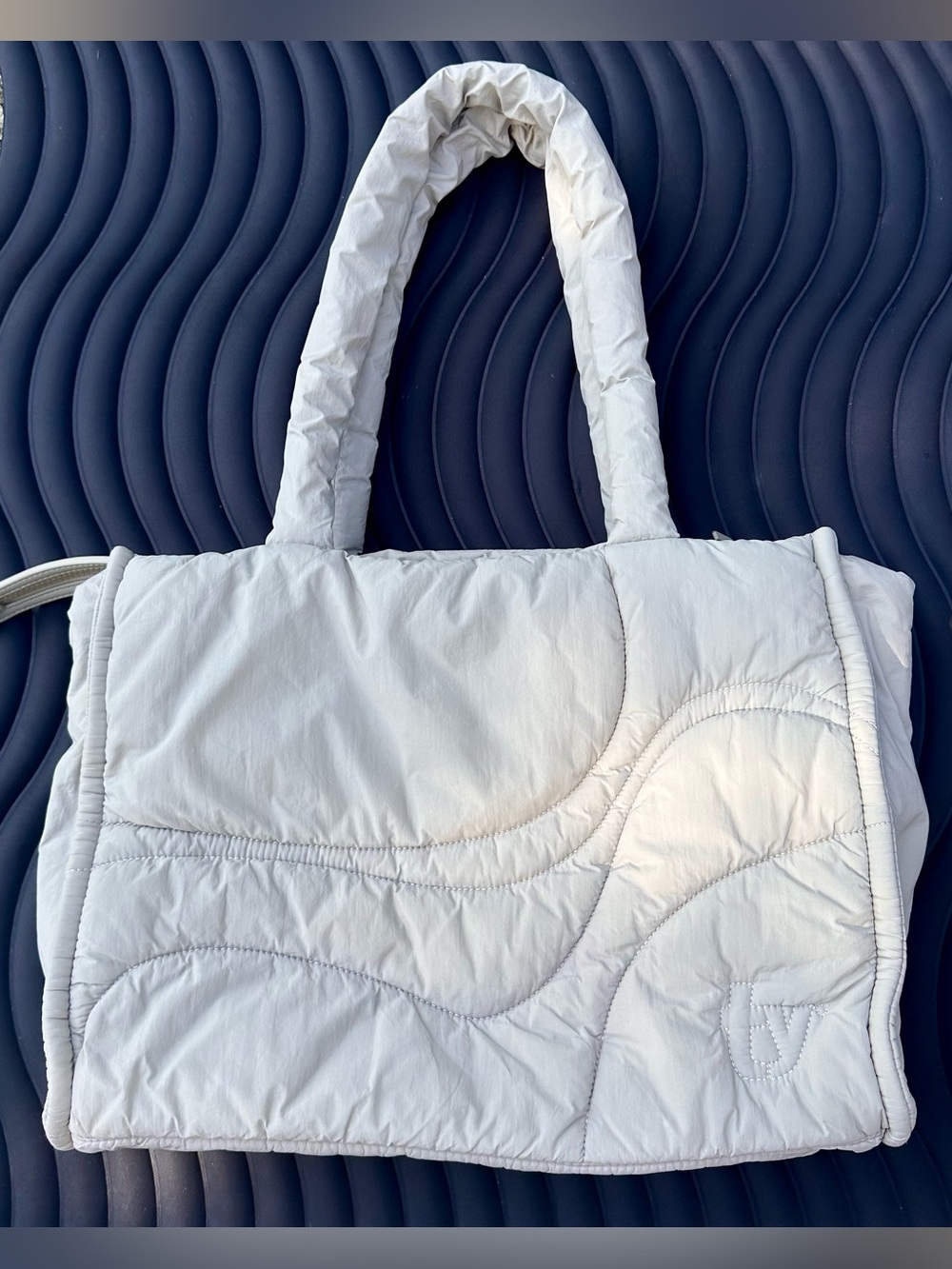 Pebble Thirty Years Drift Tote : Water Resistant Cream Puffy Plush Quilted Bag